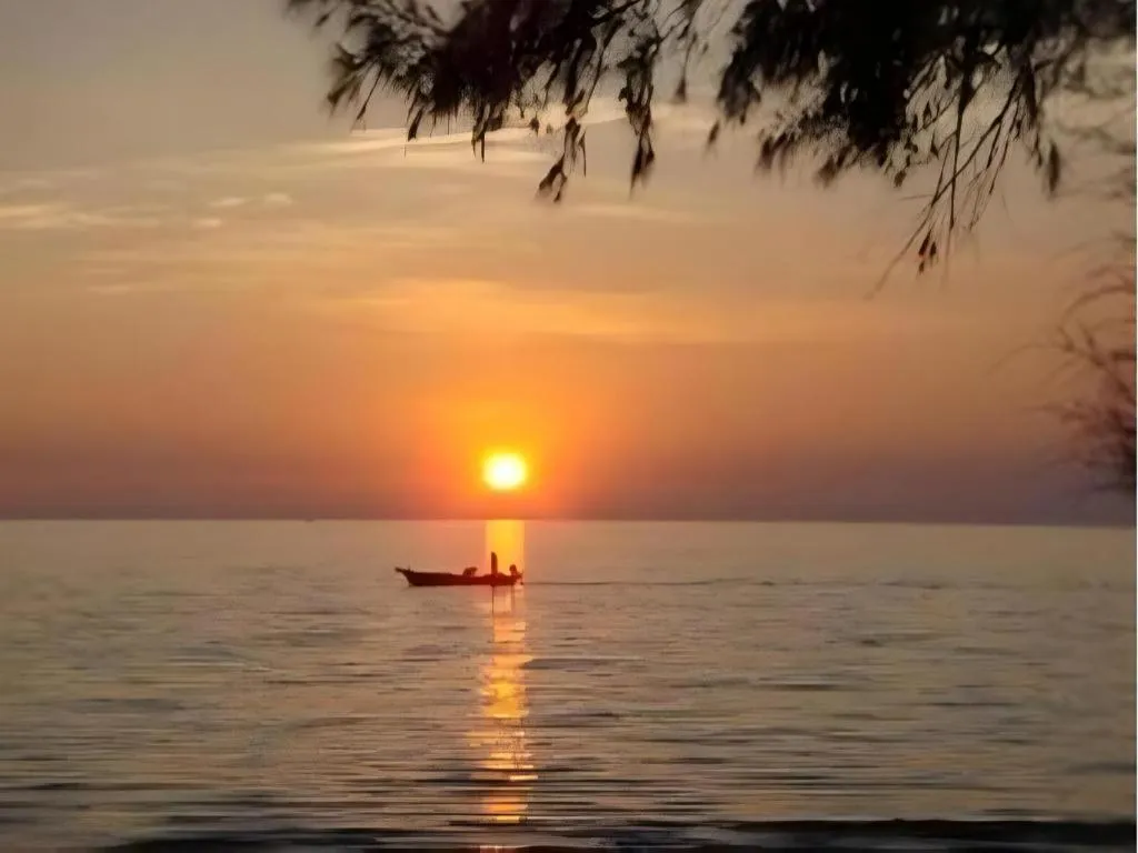 Chivaree Hotel and Resort