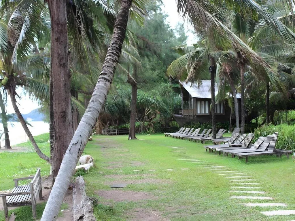 Chivaree Hotel and Resort