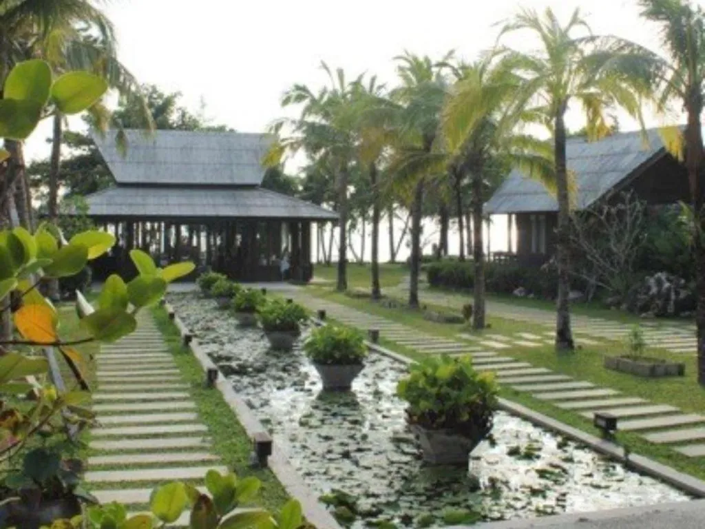 Chivaree Hotel and Resort