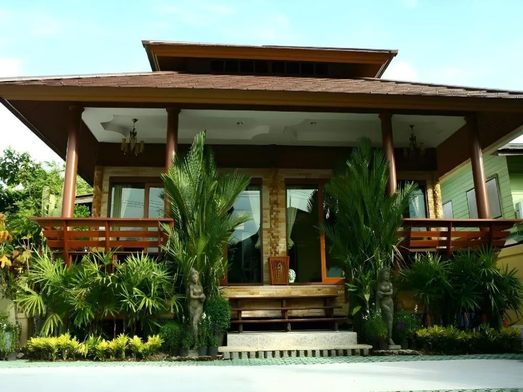 Baan Saranrom