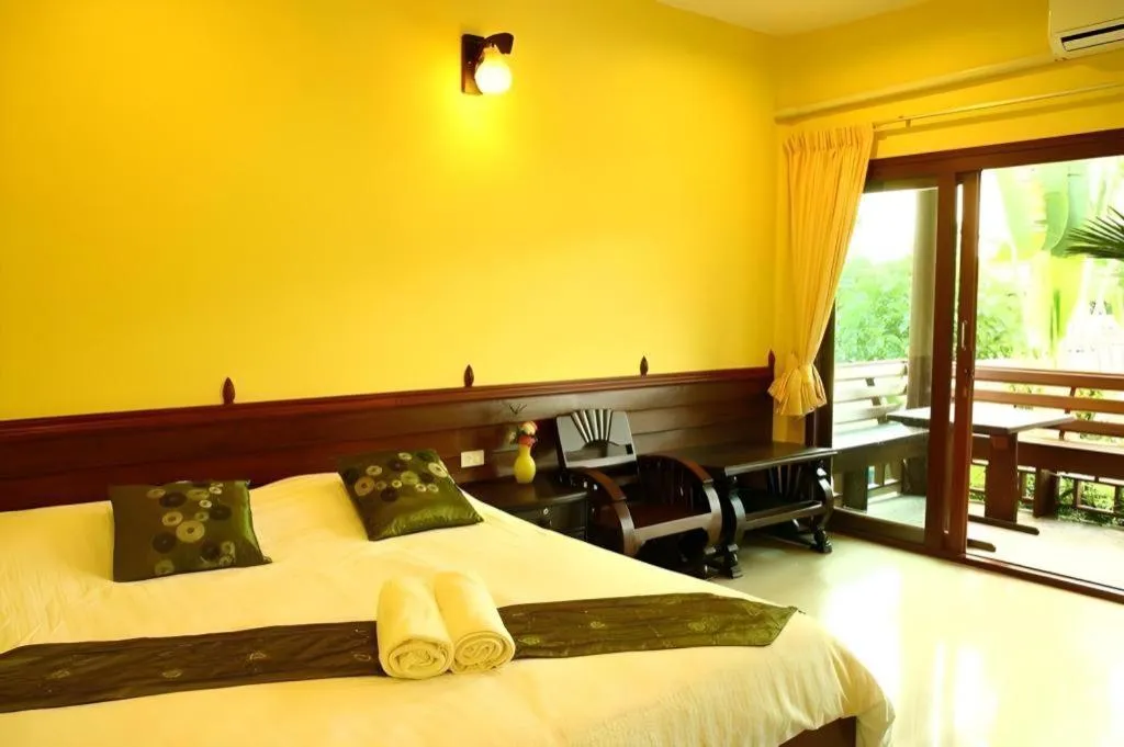 Bed in Baan Saranrom