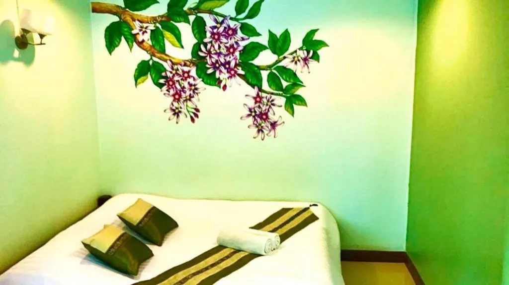 Bed in Baan Saranrom