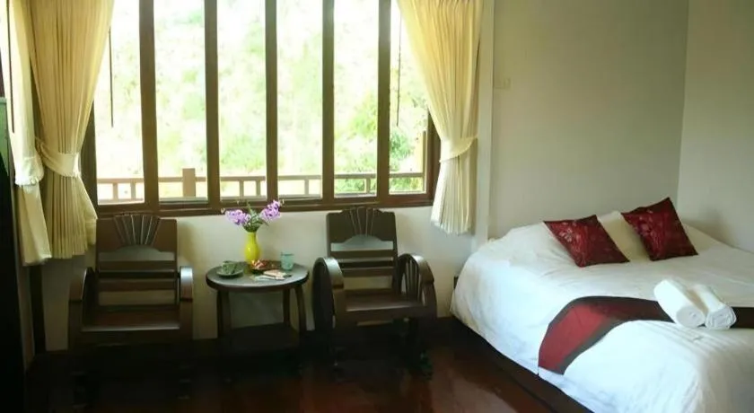 Bed in Baan Saranrom