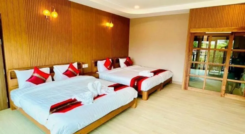 Bed in Baan Saranrom