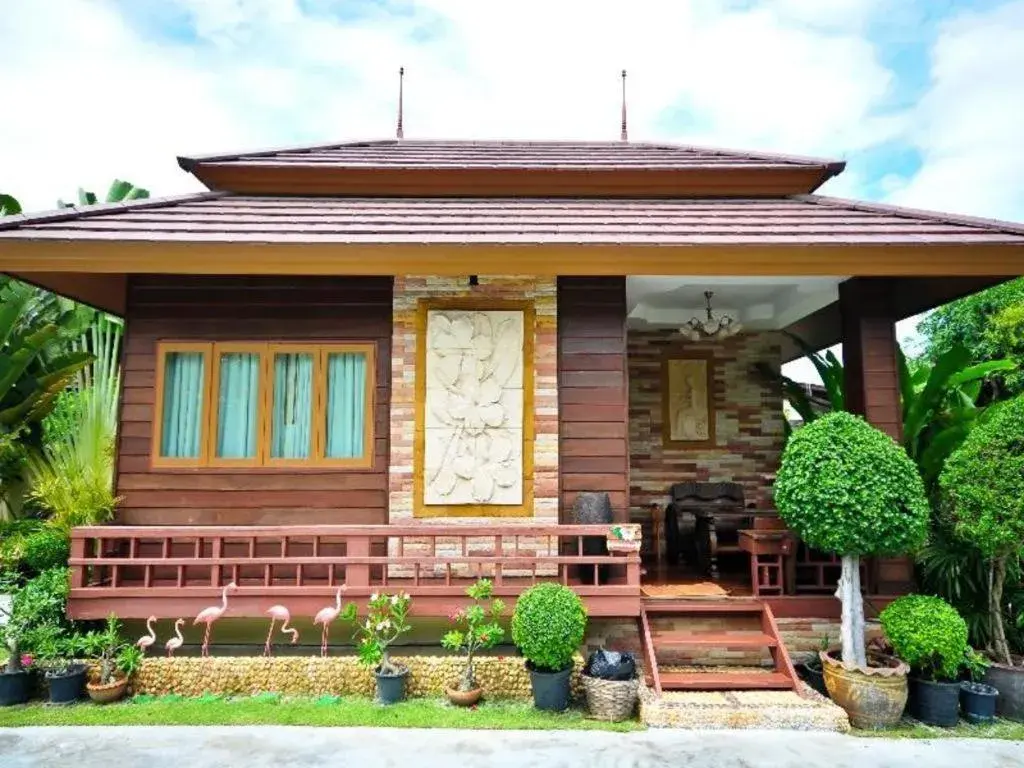 Baan Saranrom Baan Saranrom