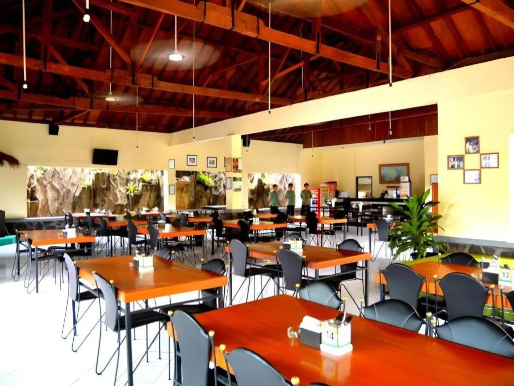 Augusta Hotel & Glamping Sukabumi