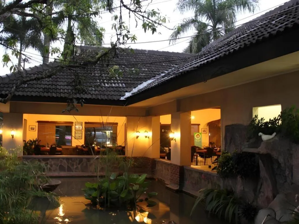 Augusta Hotel & Glamping Sukabumi