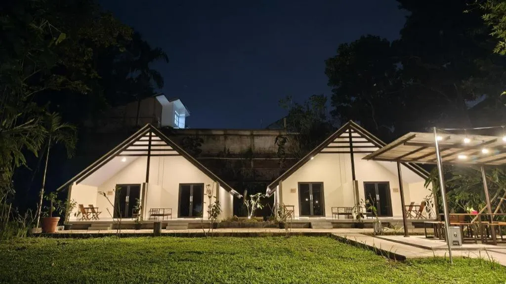 Augusta Hotel & Glamping Sukabumi