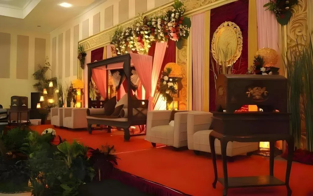 Augusta Hotel & Glamping Sukabumi