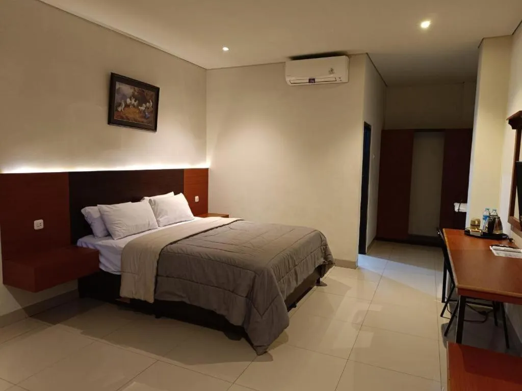 Bed in Augusta Hotel & Glamping Sukabumi