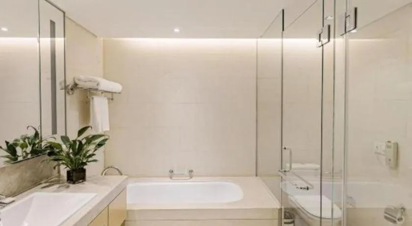 New Century Pujiang Hotel