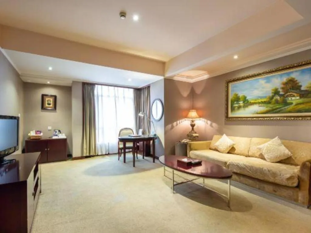 New Century Pujiang Hotel