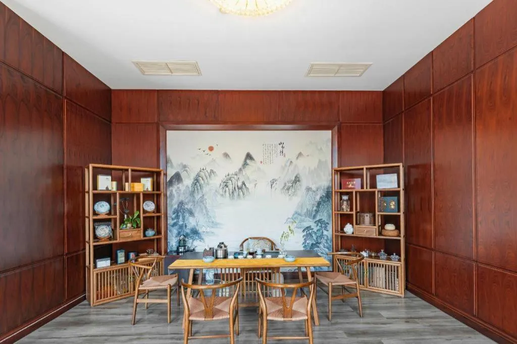 New Century Pujiang Hotel