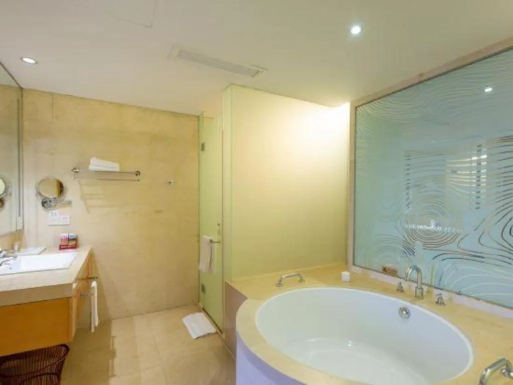 New Century Pujiang Hotel