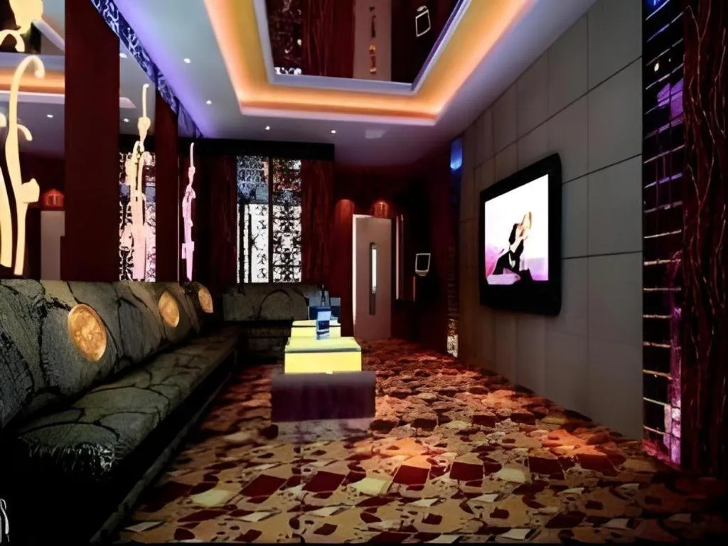 New Century Pujiang Hotel