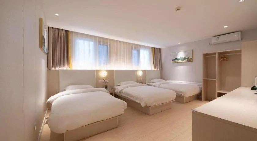 Bed in Beijing Inner Mongolia Hotel Chaoyang