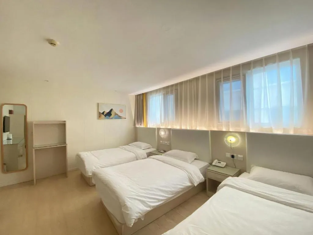 Bed in Beijing Inner Mongolia Hotel Chaoyang