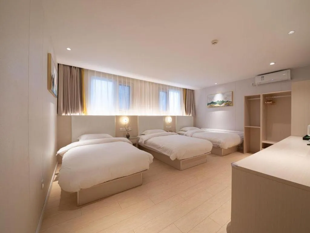 Bed in Beijing Inner Mongolia Hotel Chaoyang