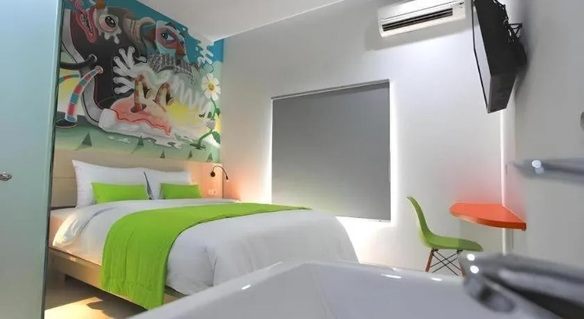 Bed in Fizz Hotel Lombok