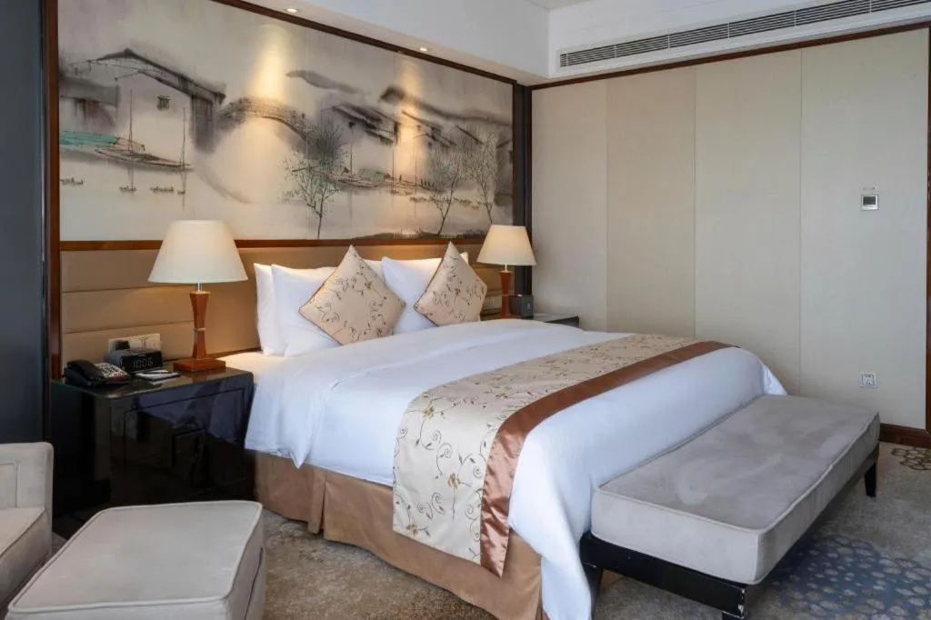 Bed in Yang Peng Jin Jiang Hotel