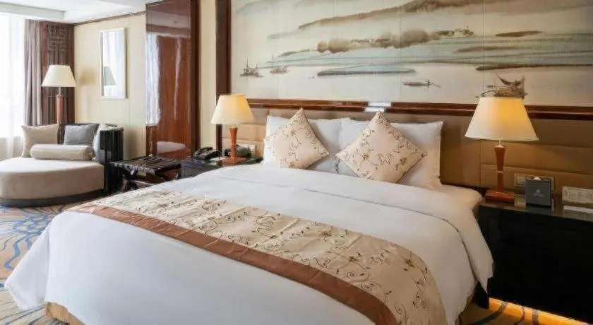 Bed in Yang Peng Jin Jiang Hotel