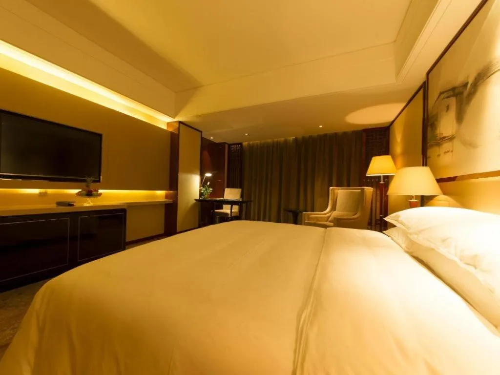 Bed in Yang Peng Jin Jiang Hotel