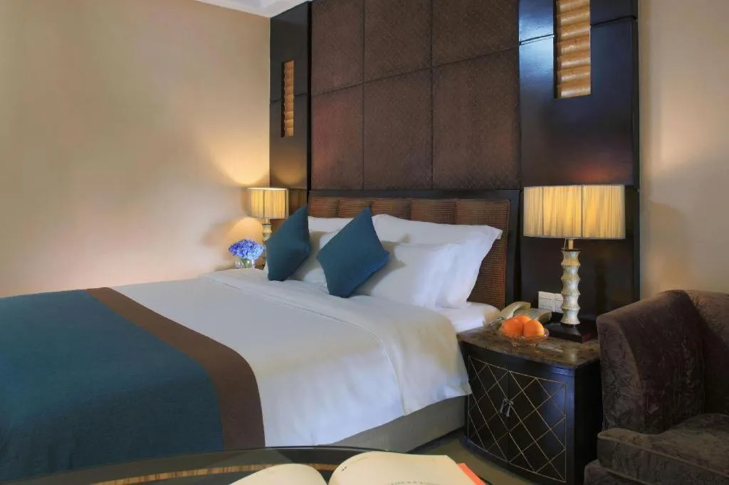 Bed in Dongguan Silver World Garden Hotel