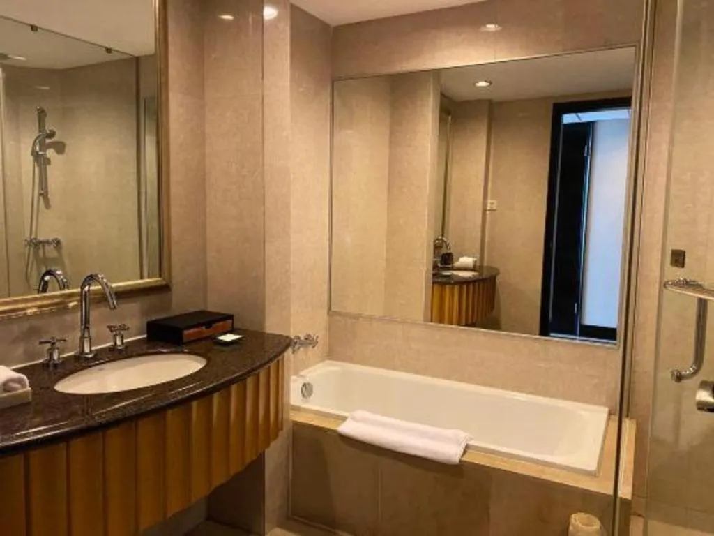 Dongguan Silver World Garden Hotel