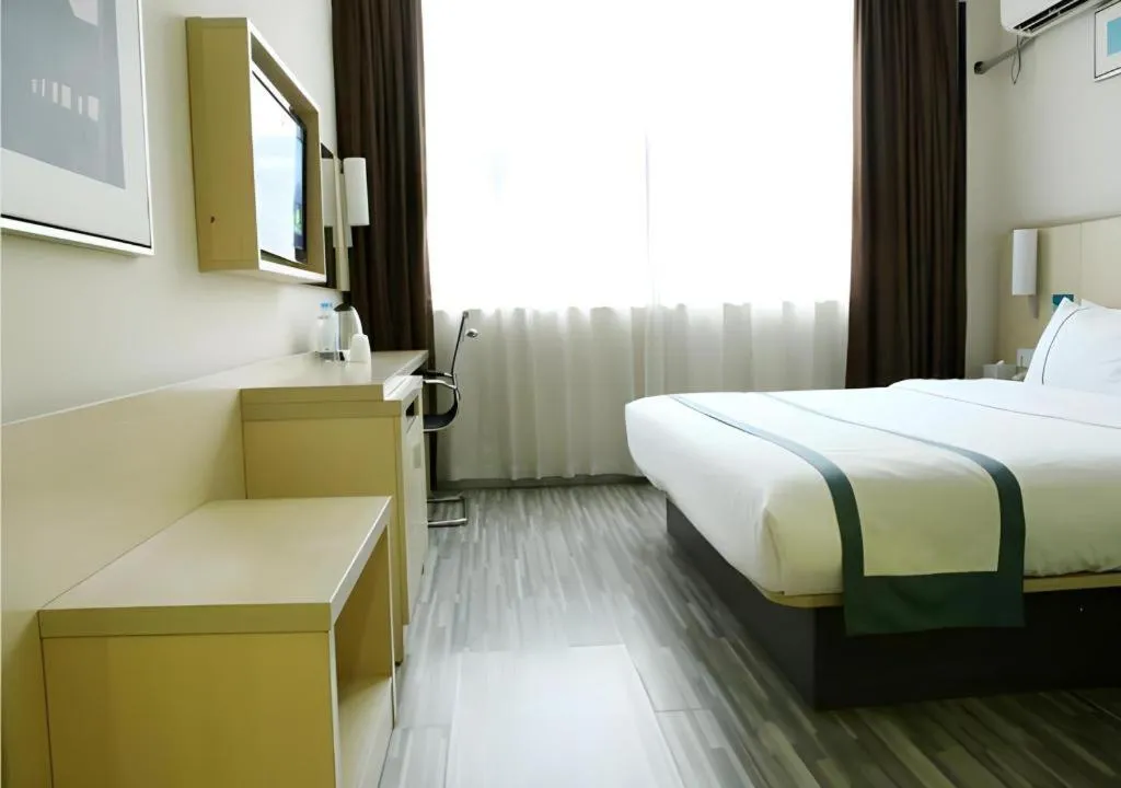 Bed in City Comfort Inn Liuzhou Ma'anshan Rongjun Road