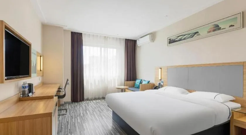 Bed in City Comfort Inn Liuzhou Ma'anshan Rongjun Road