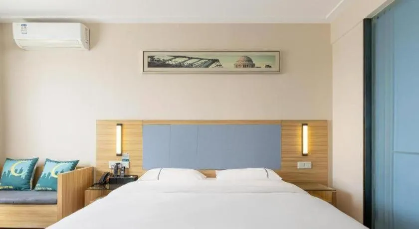 Bed in City Comfort Inn Liuzhou Ma'anshan Rongjun Road