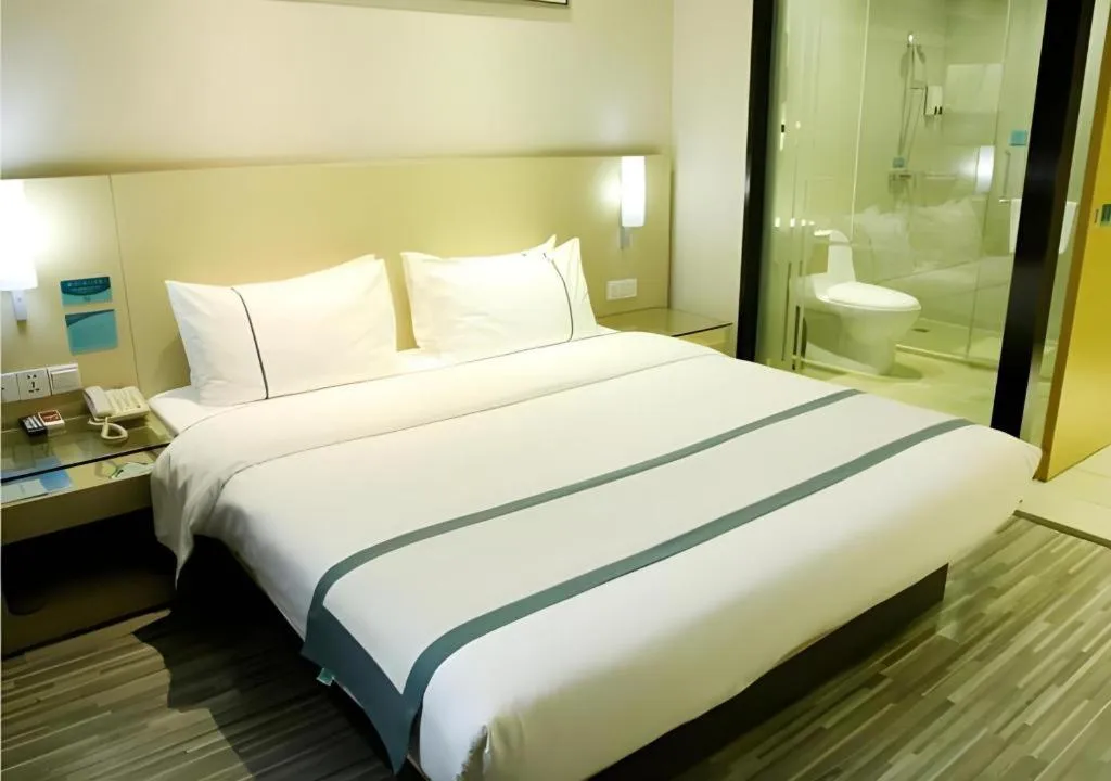 Bed in City Comfort Inn Liuzhou Ma'anshan Rongjun Road