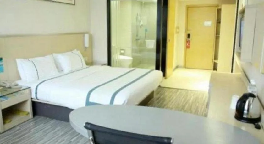 Bed in City Comfort Inn Liuzhou Ma'anshan Rongjun Road