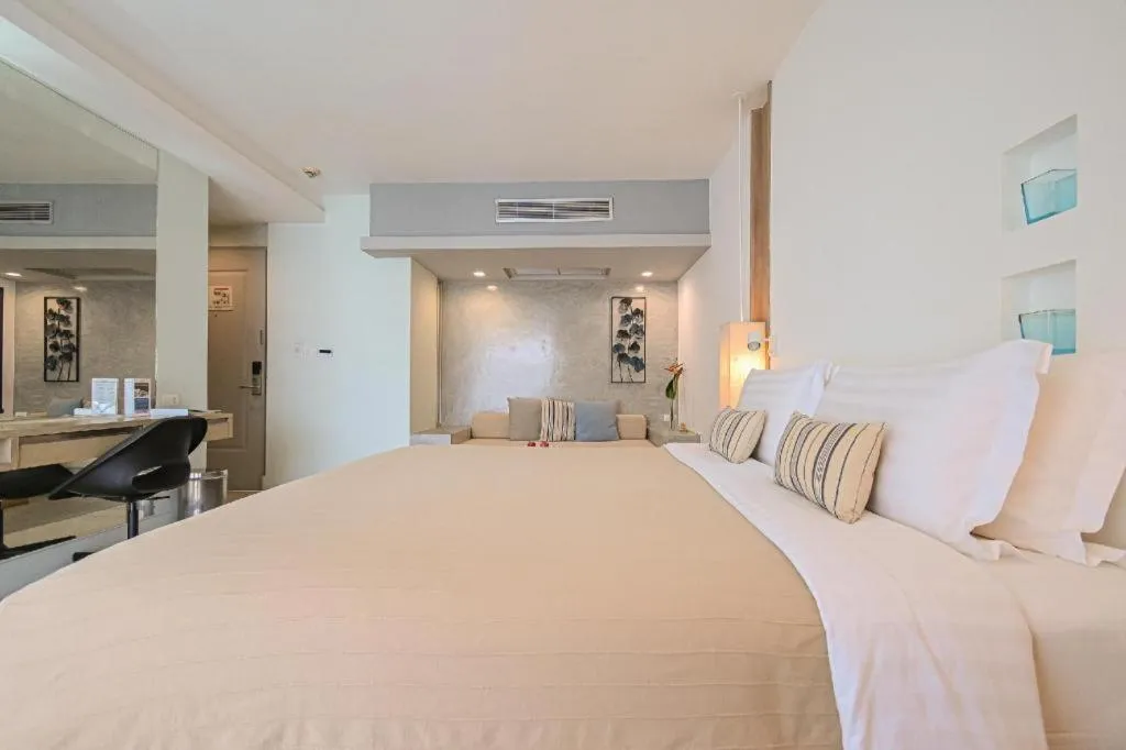 Bed in Ramada by Wyndham Phuket Southsea