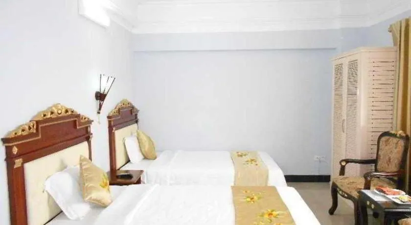 Bed in Hoang Long Hotel - Hai Phong City Center