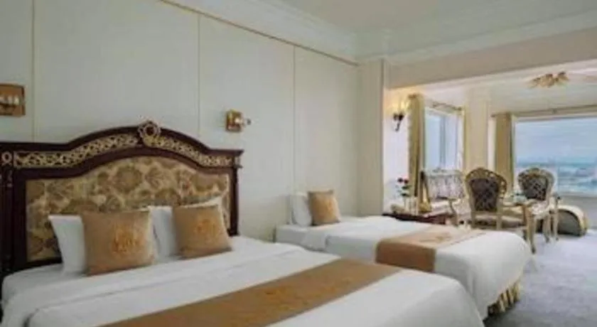 Bed in Hoang Long Hotel - Hai Phong City Center
