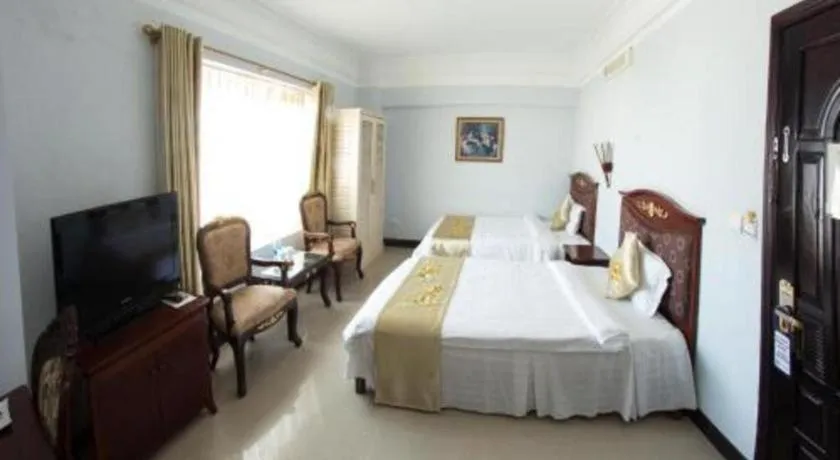 Bed in Hoang Long Hotel - Hai Phong City Center