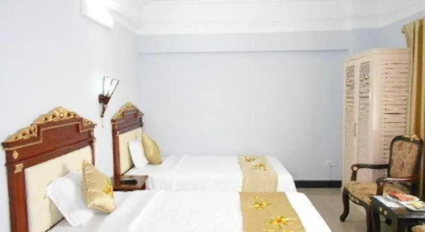 Bed in Hoang Long Hotel - Hai Phong City Center