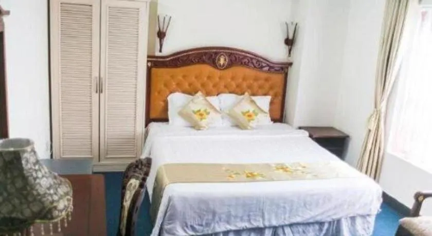 Bed in Hoang Long Hotel - Hai Phong City Center