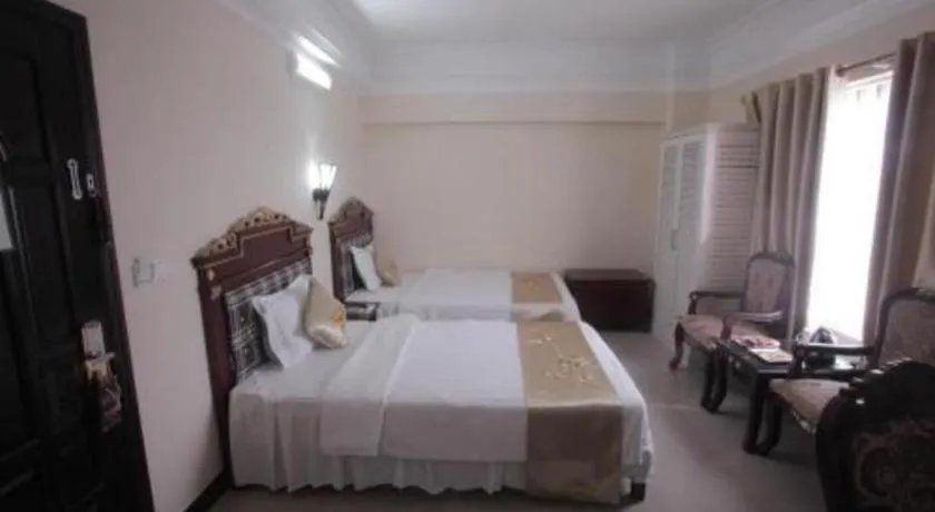 Bed in Hoang Long Hotel - Hai Phong City Center