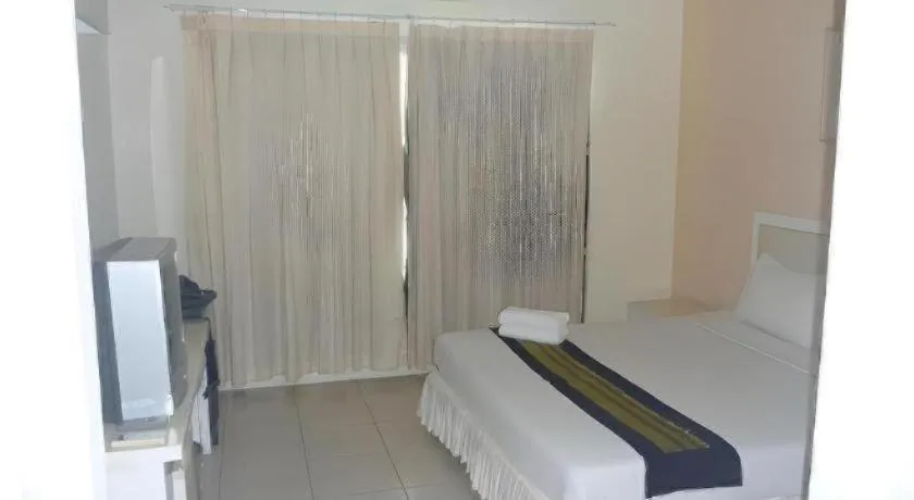 Bed in Seng Aroun Hotel