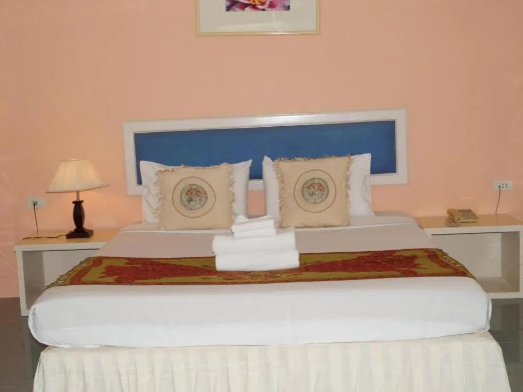Bed in Seng Aroun Hotel