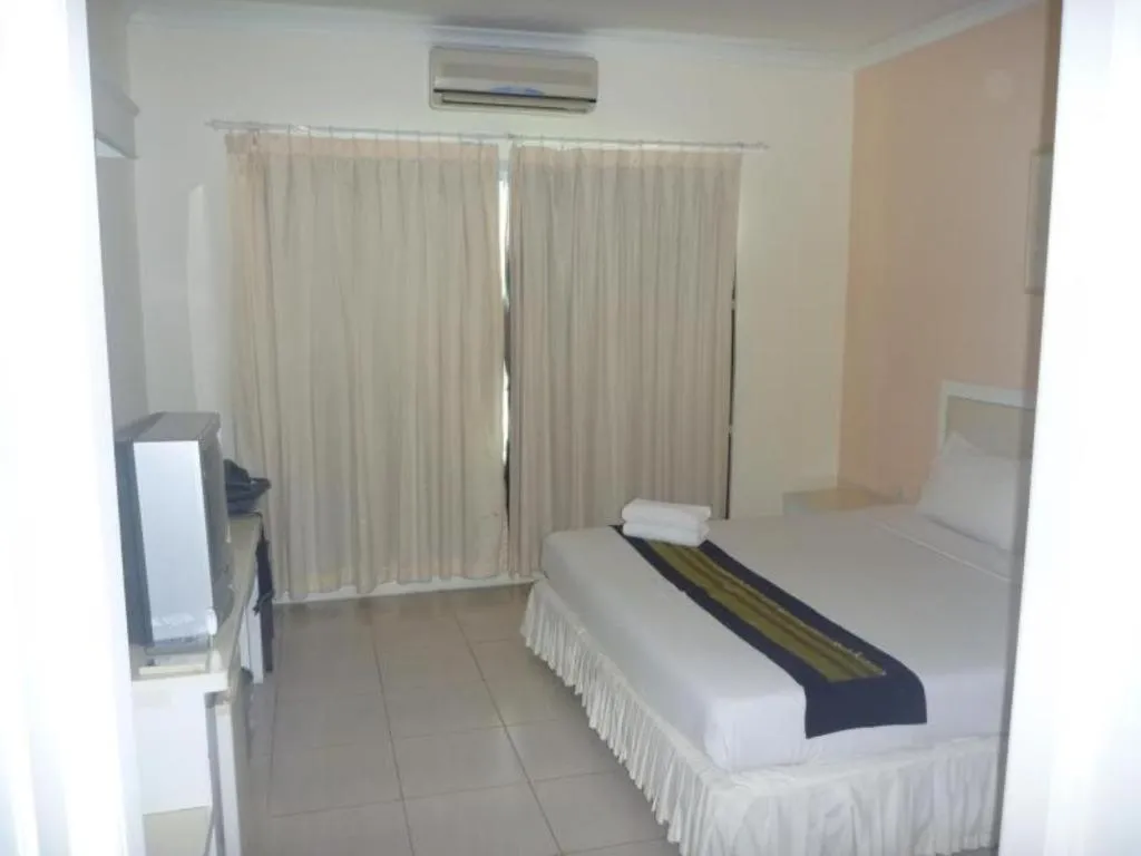 Bed in Seng Aroun Hotel