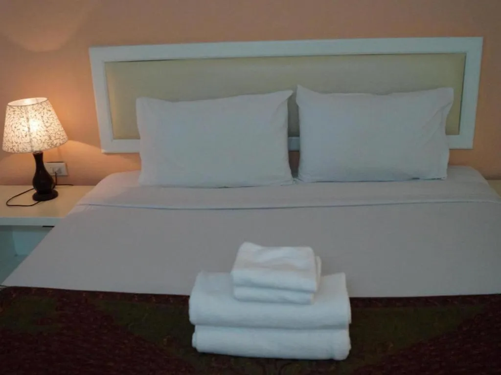 Bed in Seng Aroun Hotel