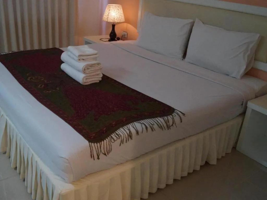 Bed in Seng Aroun Hotel