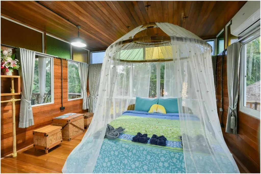 Bed in Tamsabai Resort