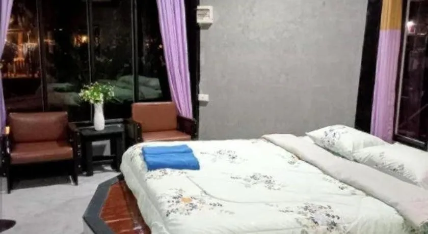 Bed in Tamsabai Resort