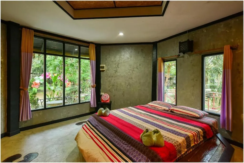 Bed in Tamsabai Resort