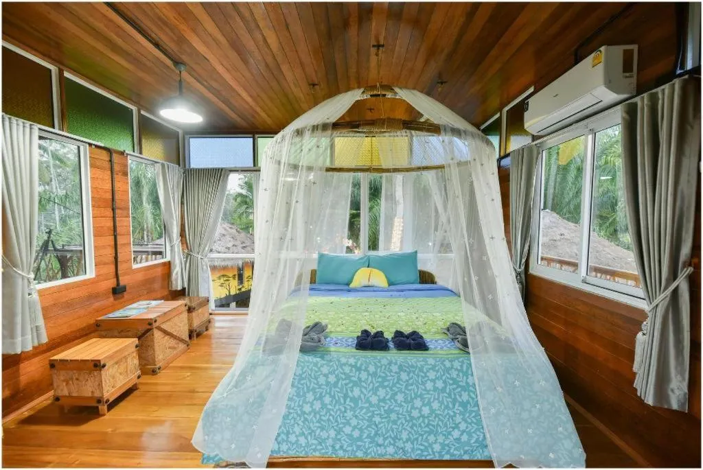 Bed in Tamsabai Resort