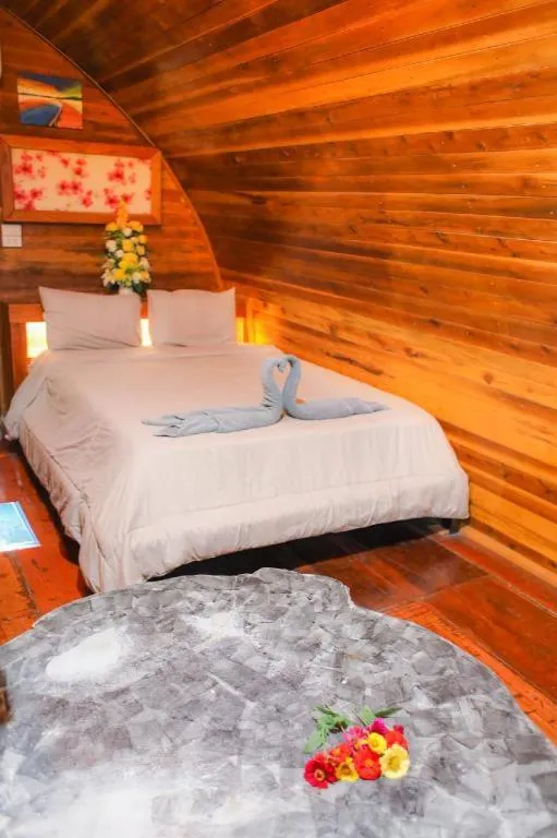 Bed in Tamsabai Resort